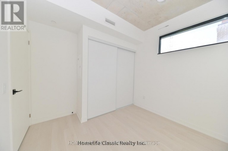 1 VINE AVENUE, Toronto (Junction Area), Ontario, M6P0C8