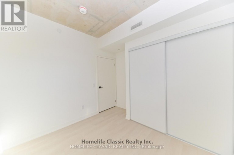 1 VINE AVENUE, Toronto (Junction Area), Ontario, M6P0C8