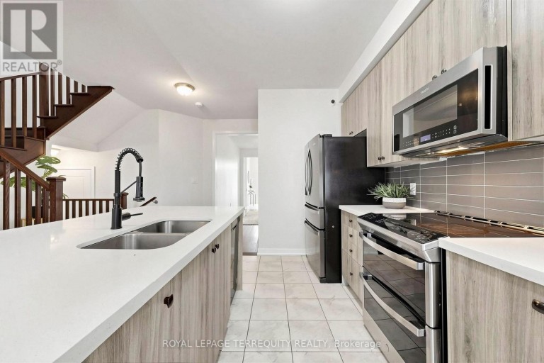 1456 ROSE WAY, Milton (CB Cobban), Ontario, L9E1V7