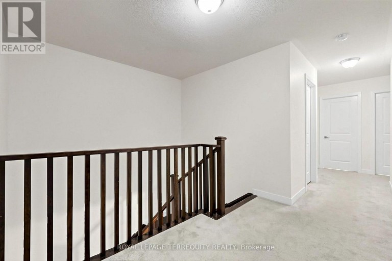 1456 ROSE WAY, Milton (CB Cobban), Ontario, L9E1V7
