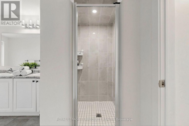 1456 ROSE WAY, Milton (CB Cobban), Ontario, L9E1V7