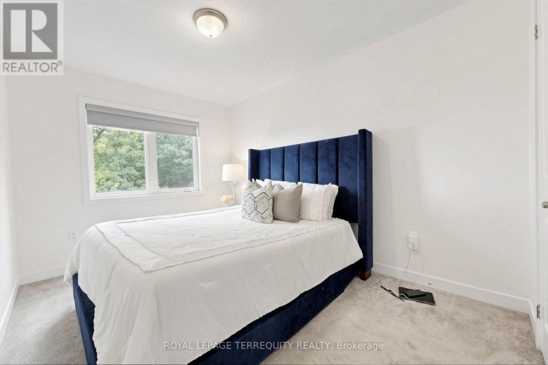 1456 ROSE WAY, Milton (CB Cobban), Ontario, L9E1V7
