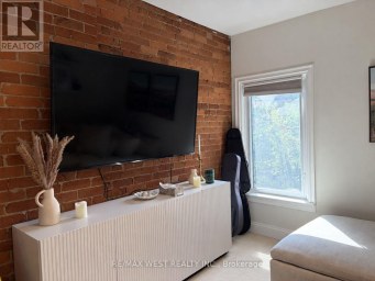 UPPER - 28 SPENCER AVENUE Toronto (South Parkdale) Ontario photo 12