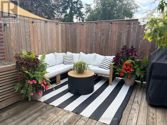 UPPER - 28 SPENCER AVENUE, Toronto (South Parkdale), Ontario, M6K2J6