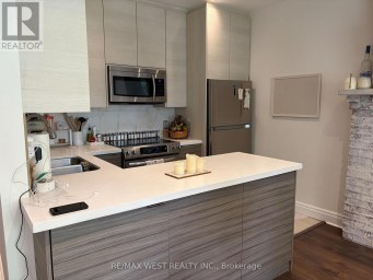 UPPER - 28 SPENCER AVENUE Toronto (South Parkdale) Ontario photo 8