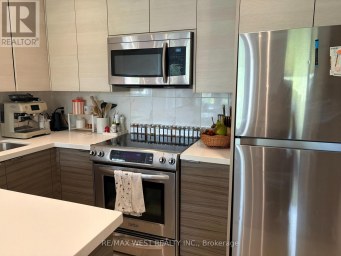UPPER - 28 SPENCER AVENUE Toronto (South Parkdale) Ontario photo 9