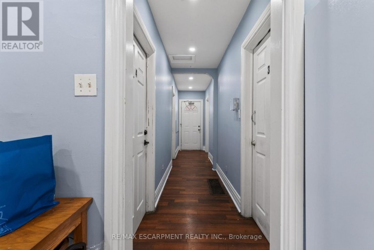 241 WEST 5TH STREET W, Hamilton (Bonnington), Ontario, L9C3N8