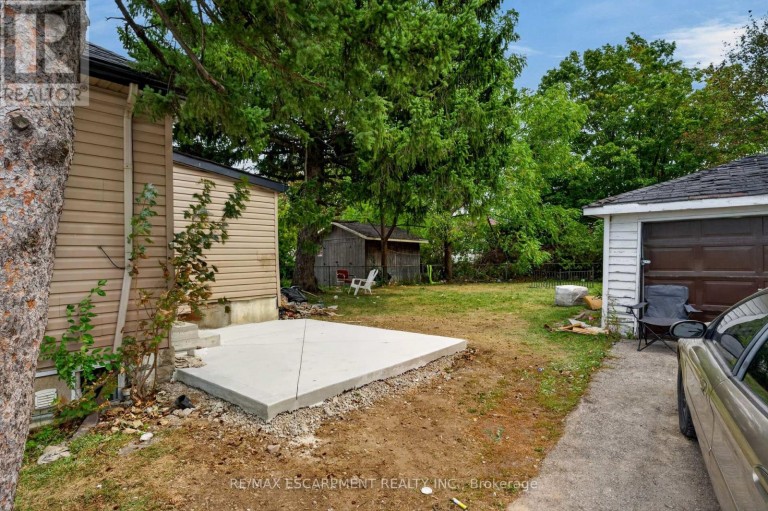 241 WEST 5TH STREET W, Hamilton (Bonnington), Ontario, L9C3N8
