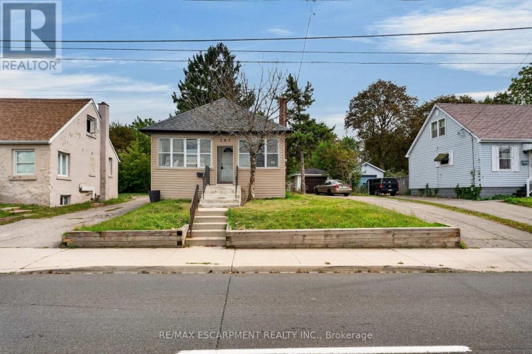 241 WEST 5TH STREET W, Hamilton (Bonnington), Ontario, L9C3N8