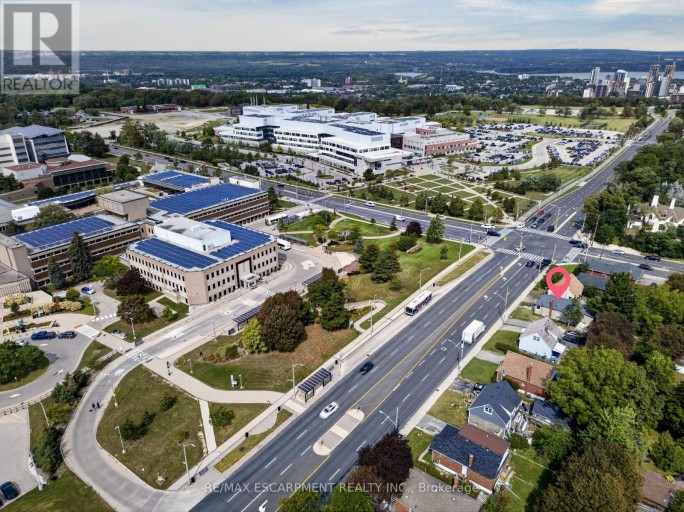 241 WEST 5TH STREET W, Hamilton (Bonnington), Ontario, L9C3N8