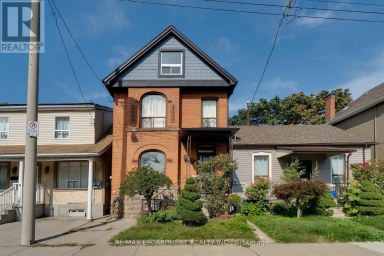 23 OAK AVENUE Hamilton (Landsdale) Ontario photo 1