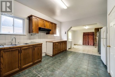 23 OAK AVENUE Hamilton (Landsdale) Ontario photo 19