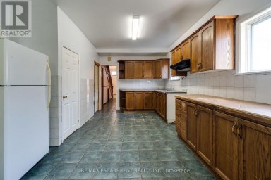 23 OAK AVENUE Hamilton (Landsdale) Ontario photo 21