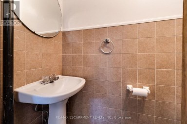 23 OAK AVENUE Hamilton (Landsdale) Ontario photo 29