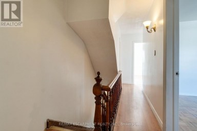 23 OAK AVENUE Hamilton (Landsdale) Ontario photo 30