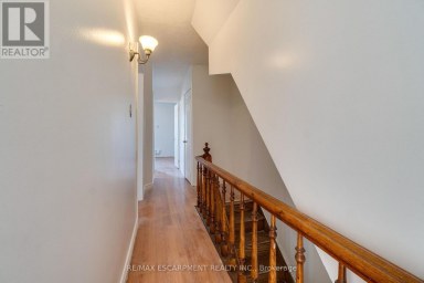 23 OAK AVENUE Hamilton (Landsdale) Ontario photo 31