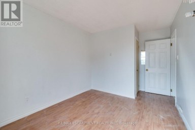 23 OAK AVENUE Hamilton (Landsdale) Ontario photo 34