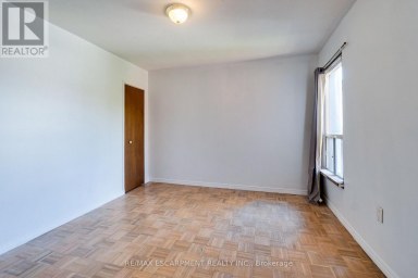 23 OAK AVENUE Hamilton (Landsdale) Ontario photo 37