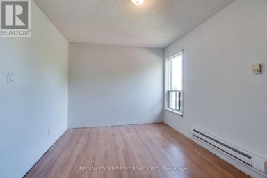 23 OAK AVENUE Hamilton (Landsdale) Ontario photo 42