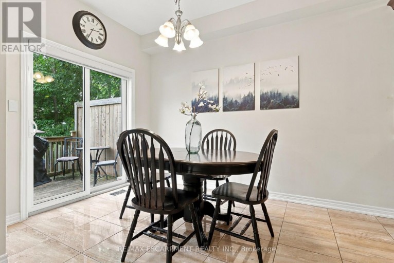 96 SPRINGVALLEY CRESCENT, Hamilton (Gourley), Ontario, L9C7X3