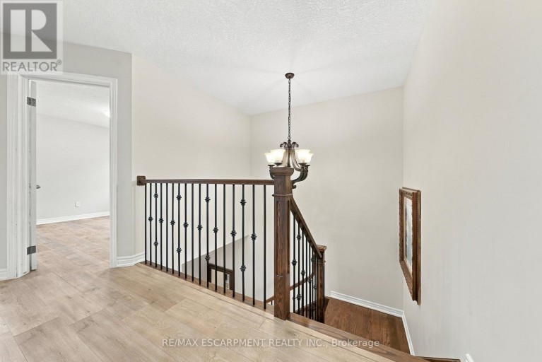 96 SPRINGVALLEY CRESCENT, Hamilton (Gourley), Ontario, L9C7X3