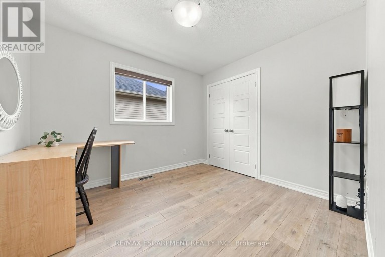 96 SPRINGVALLEY CRESCENT, Hamilton (Gourley), Ontario, L9C7X3
