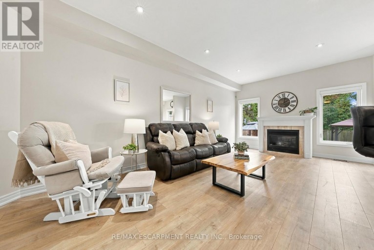 96 SPRINGVALLEY CRESCENT, Hamilton (Gourley), Ontario, L9C7X3