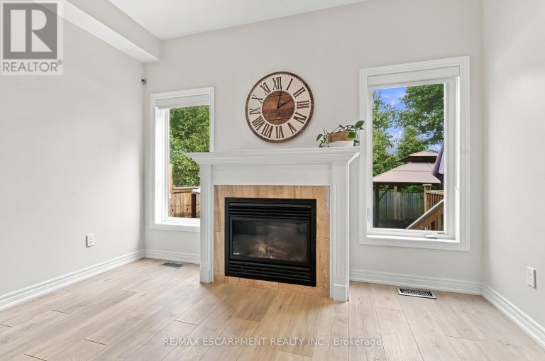 96 SPRINGVALLEY CRESCENT, Hamilton (Gourley), Ontario, L9C7X3