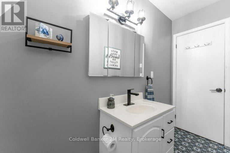 4173 MAPLE DRIVE, Frontenac (Frontenac South), Ontario, K0H2W0