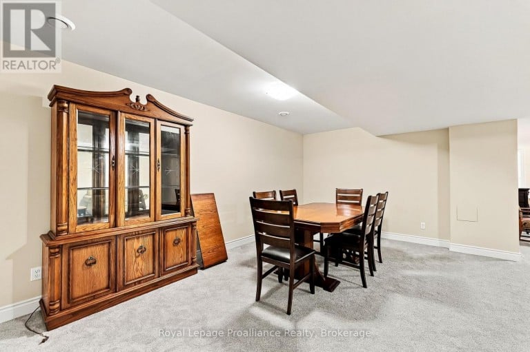 8 FERRIS COURT, Trent Hills (Campbellford), Ontario, K0L1L0