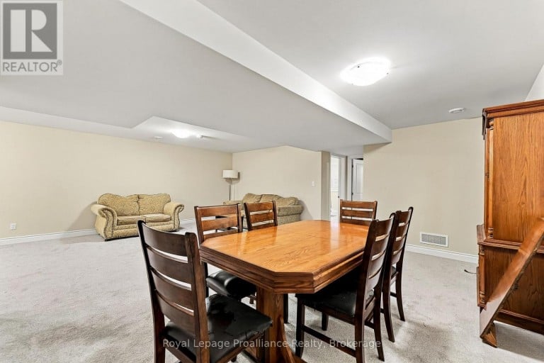 8 FERRIS COURT, Trent Hills (Campbellford), Ontario, K0L1L0