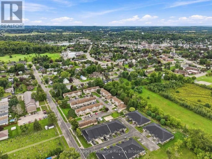 8 FERRIS COURT, Trent Hills (Campbellford), Ontario, K0L1L0