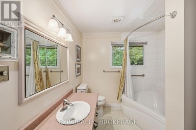 2119 HAMBLY LANE, Frontenac (Frontenac South) Ontario