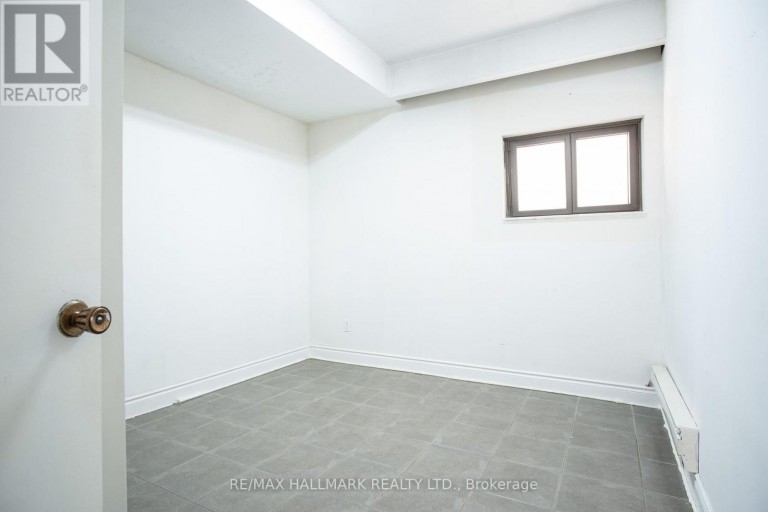 BASEMENT - 399 LAWRENCE AVENUE W, Toronto (Bedford Park-Nortown), Ontario, M5M1C1
