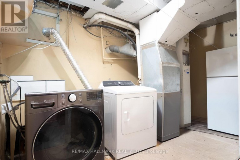 BASEMENT - 399 LAWRENCE AVENUE W, Toronto (Bedford Park-Nortown), Ontario, M5M1C1