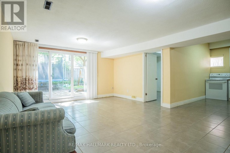 BASEMENT - 399 LAWRENCE AVENUE W, Toronto (Bedford Park-Nortown), Ontario, M5M1C1