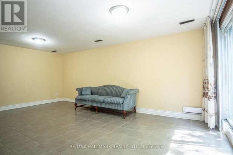 BASEMENT - 399 LAWRENCE AVENUE W, Toronto (Bedford Park-Nortown), Ontario, M5M1C1
