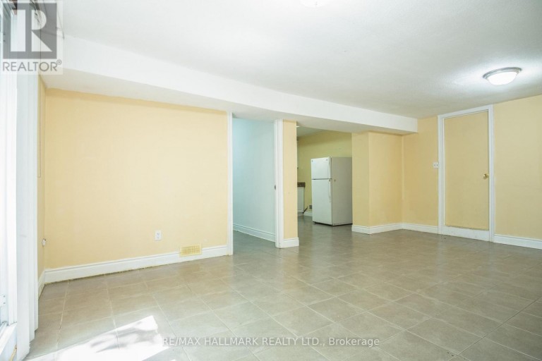 BASEMENT - 399 LAWRENCE AVENUE W, Toronto (Bedford Park-Nortown), Ontario, M5M1C1