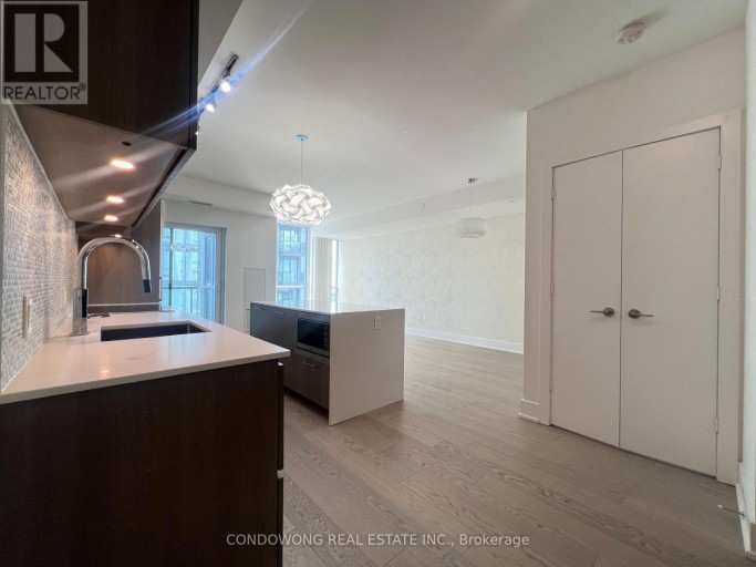 3801 - 1 YORKVILLE AVENUE, Toronto (Annex), Ontario, M4W0B1