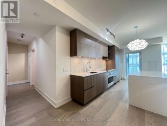 3801 - 1 YORKVILLE AVENUE Toronto (Annex) Ontario photo 3
