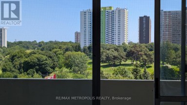 #607 - 5 MASSEY SQUARE Toronto (Crescent Town) Ontario photo 2