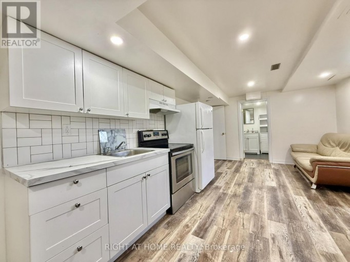 BSMT - 116 CHERRYWOOD DRIVE, Newmarket (Bristol-London), Ontario, L3Y2X7