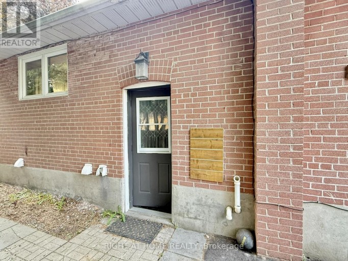 BSMT - 116 CHERRYWOOD DRIVE, Newmarket (Bristol-London), Ontario, L3Y2X7