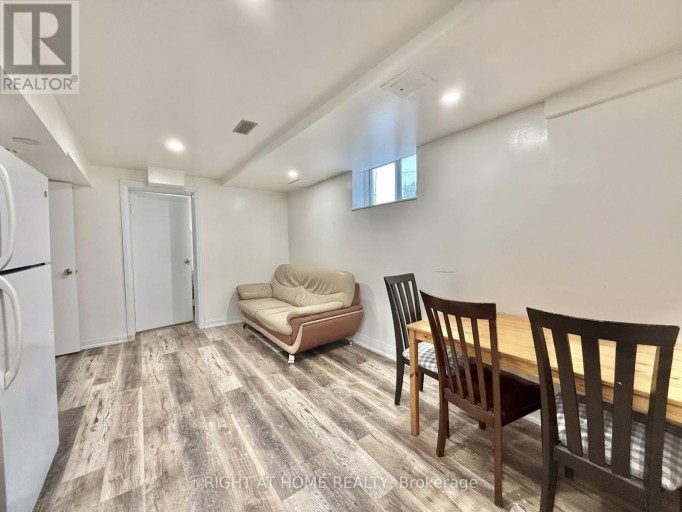 BSMT - 116 CHERRYWOOD DRIVE, Newmarket (Bristol-London), Ontario, L3Y2X7