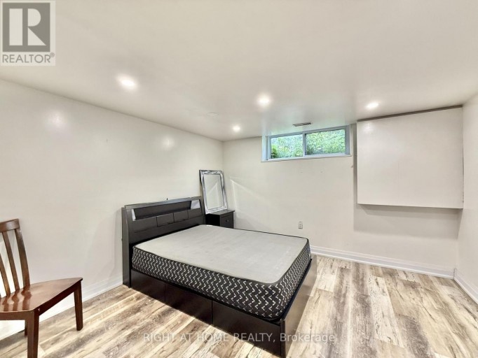 BSMT - 116 CHERRYWOOD DRIVE, Newmarket (Bristol-London), Ontario, L3Y2X7
