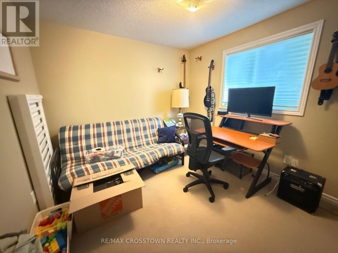 UPPER - 22 EAGLESTONE LANE, Barrie (Ardagh), Ontario, L4N0H8