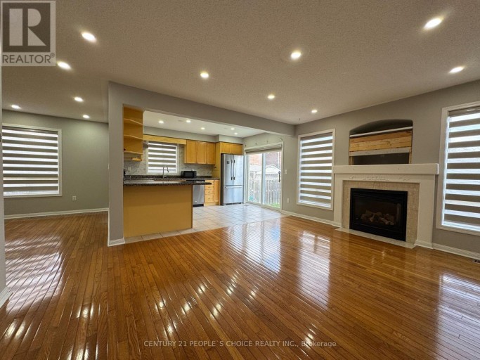 UPPER - 657 THOMPSON ROAD S, Milton (BE Beaty), Ontario, L9T5W8