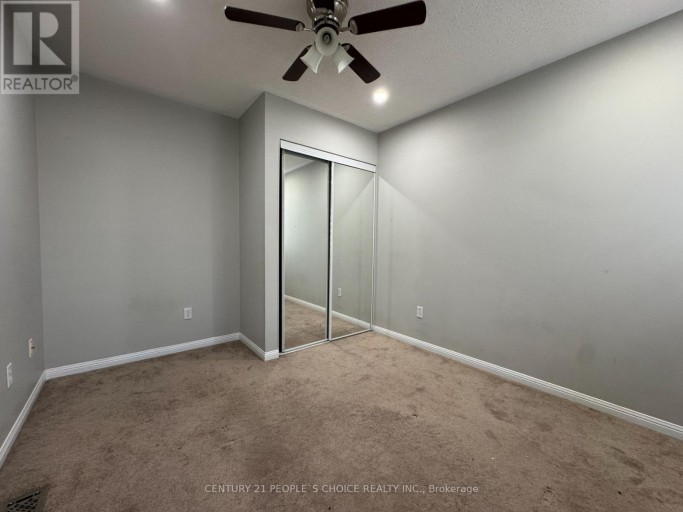 UPPER - 657 THOMPSON ROAD S, Milton (BE Beaty), Ontario, L9T5W8