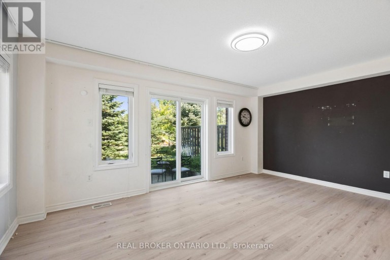 30K - 30 KINGSBURY SQUARE, Guelph (Pineridge/Westminster Woods), Ontario, N1L0K6