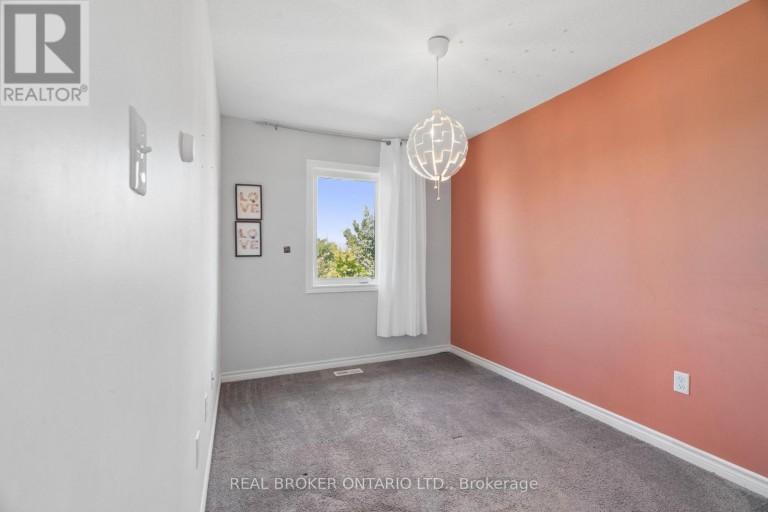 30K - 30 KINGSBURY SQUARE, Guelph (Pineridge/Westminster Woods), Ontario, N1L0K6